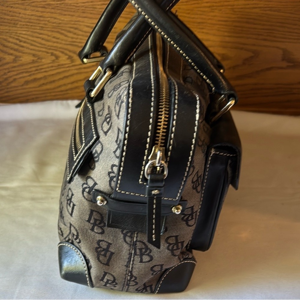 Women’s Dooney & Bourke Black/Grey Double Lock Shoulder Bag - Picture 9 of 13